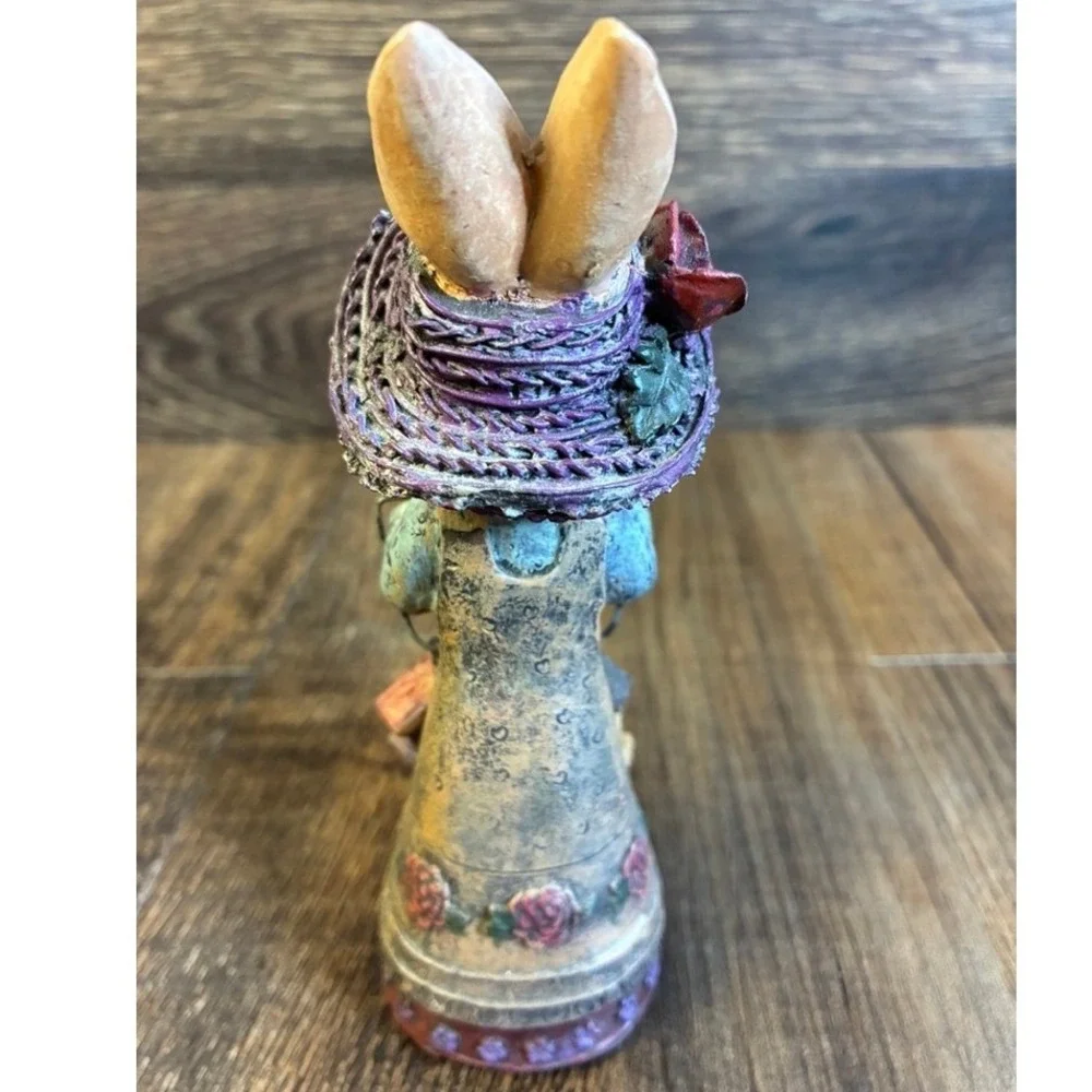 Vintage Style Resin Easter Bunny Figurines Set 3 Piece Primitive Spring Decor